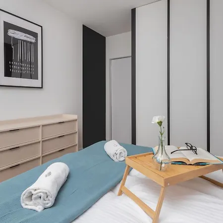 Powstancow Warszawskich Stylish With Balcony By Renters Prestige Appartement *
