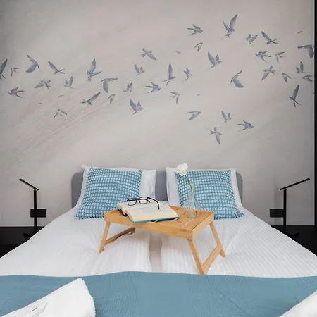 Powstancow Warszawskich Stylish With Balcony By Renters Prestige Appartement